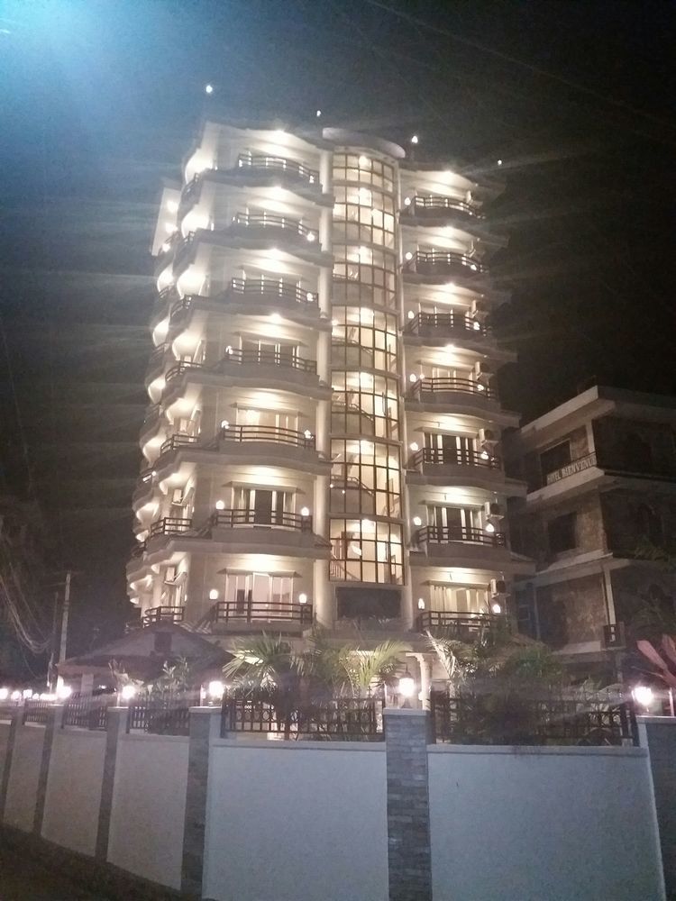 Hotel White Pearl Pokhara Exterior foto