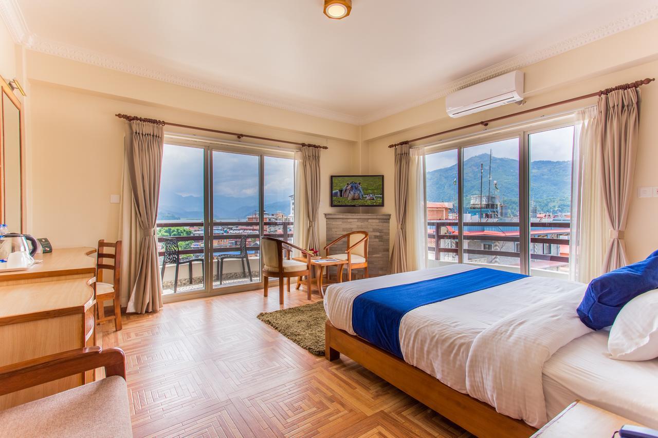 Hotel White Pearl Pokhara Exterior foto