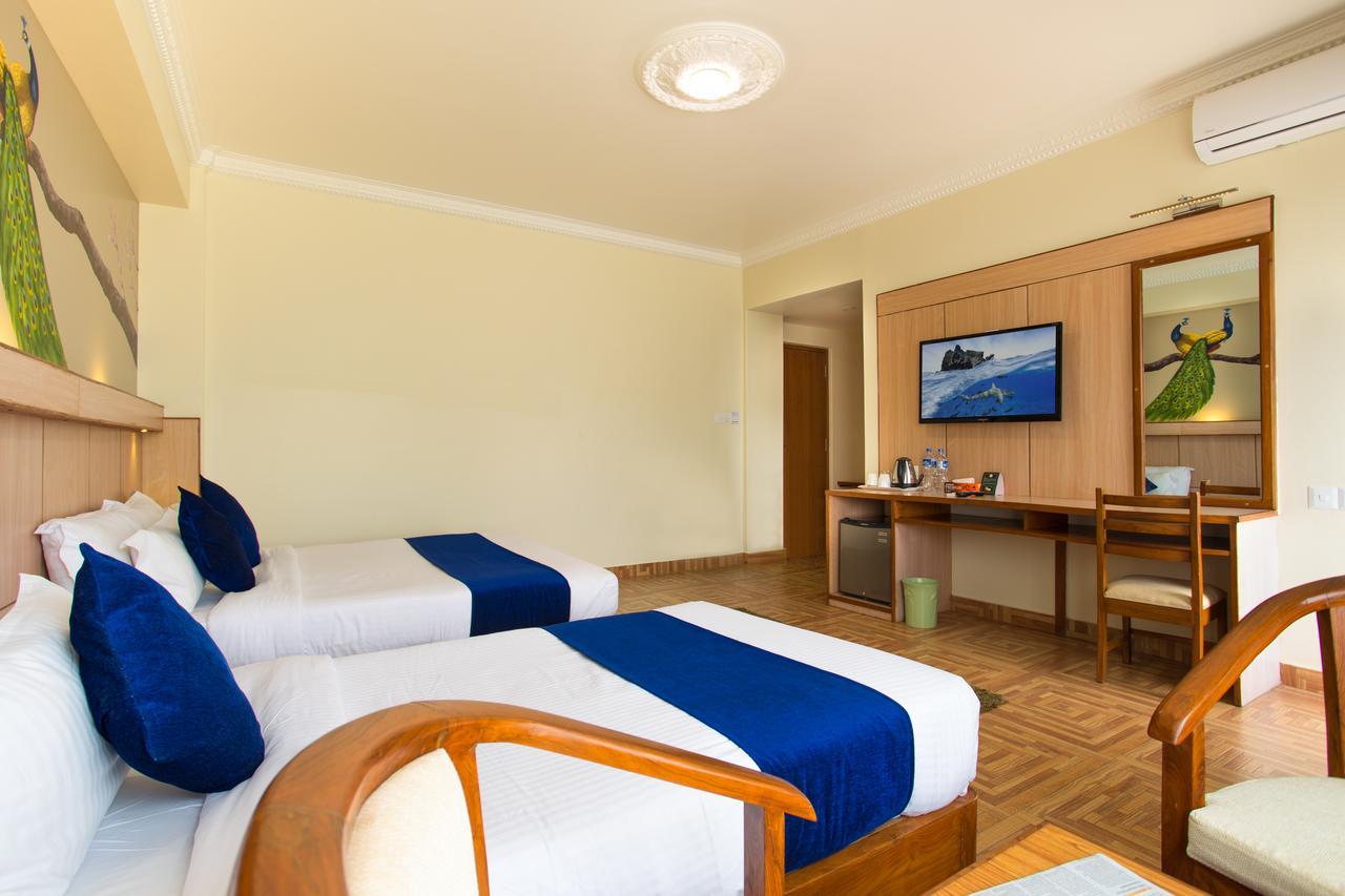 Hotel White Pearl Pokhara Exterior foto