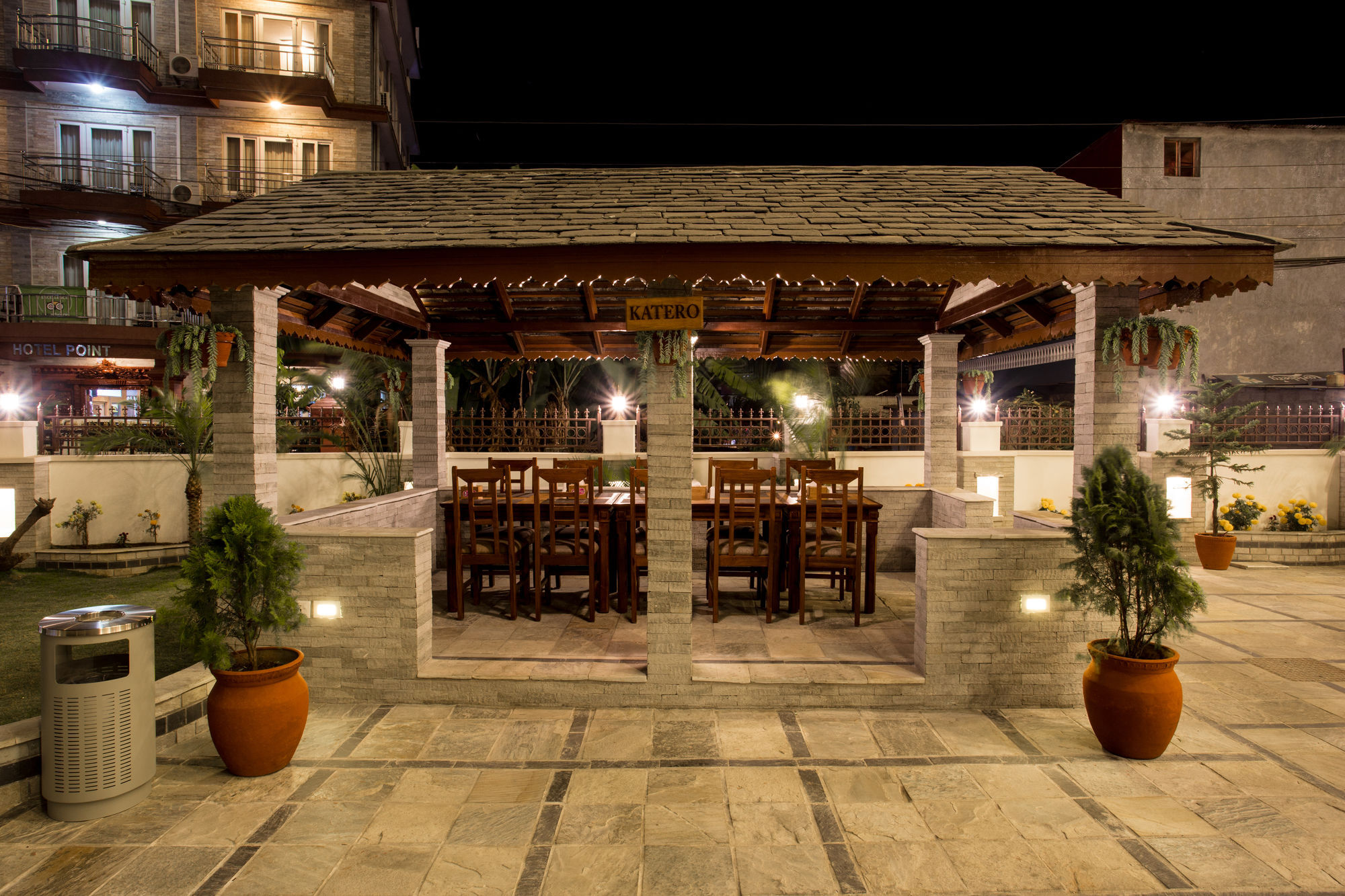 Hotel White Pearl Pokhara Exterior foto